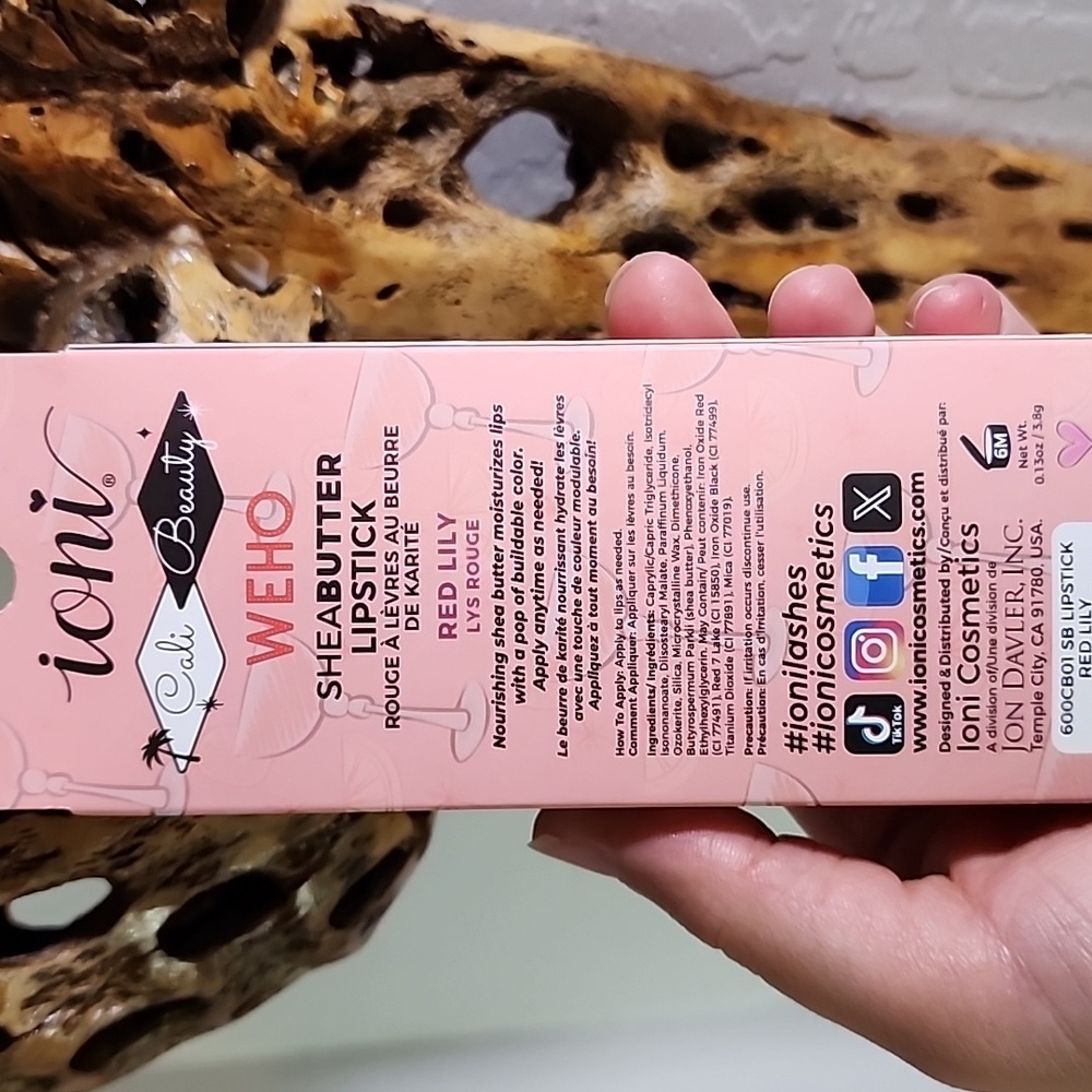 NEW And FREE Ioni Shea Butter Lipstick - Picture 2 of 3